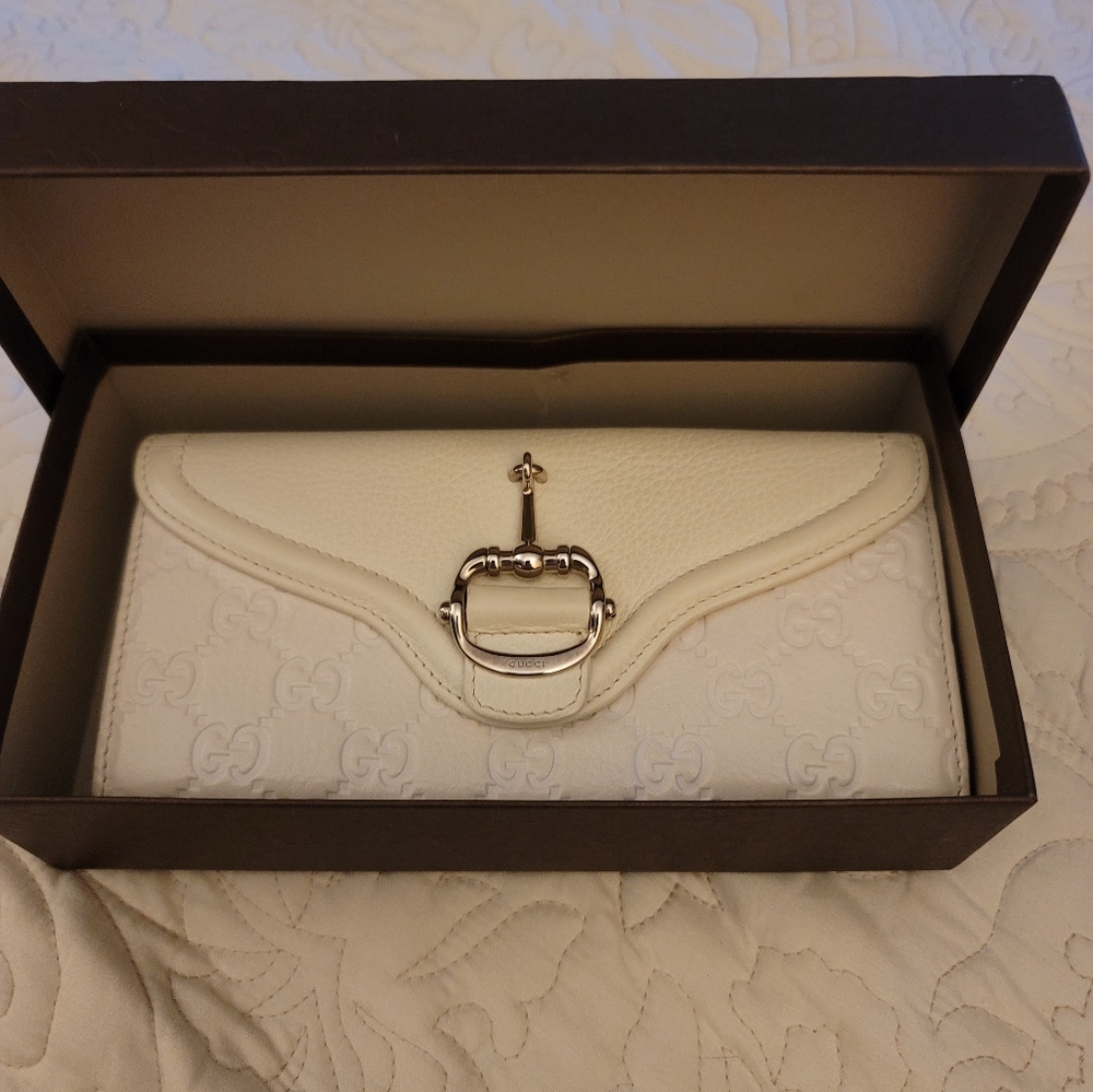 Gucci Guccissima Horsebit Flap Continental Wallet /Off White